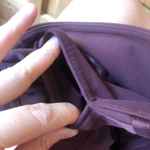 Athleta XXS Wine Colored Vitality Stash Pocket 7/8 Leggings - Picture 7 of 10